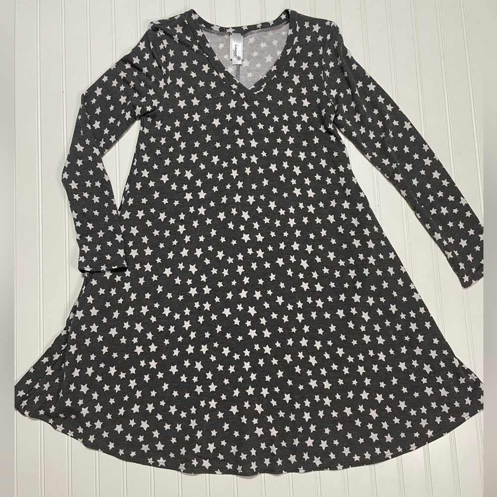 NWT Hayze Star Long Sleeve Dress Size Small